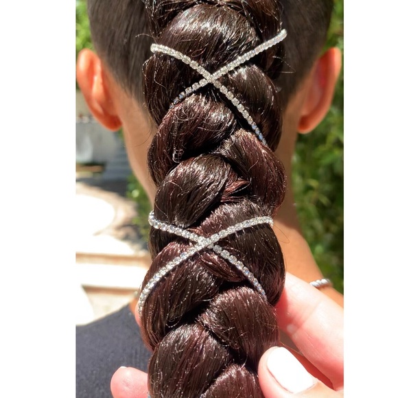 NWT Rhinestone Plunge Necklace ~ Multiple Ways of Wearing ~ Lariat / Choker Hair - Picture 9 of 12